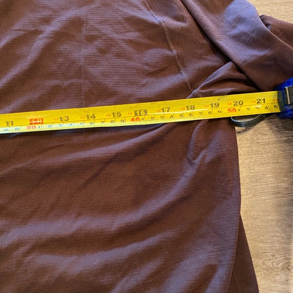 Lululemon Lightweight Jacket Hood NWOT Burgundy Wine Maroon Stretch Fit Zipper - Picture 4 of 7